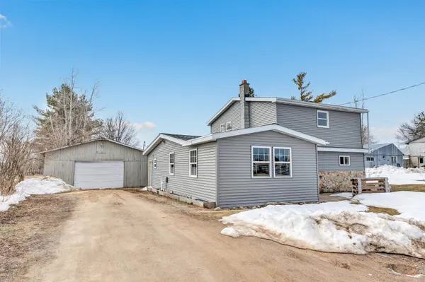 $229,900 | 10931 Gillett Town Hall Road, Gillett, WI 54124