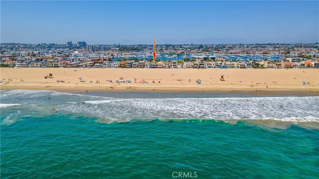 $4,800 | 1708 West Oceanfront, Unit B, Newport Beach, CA 92663