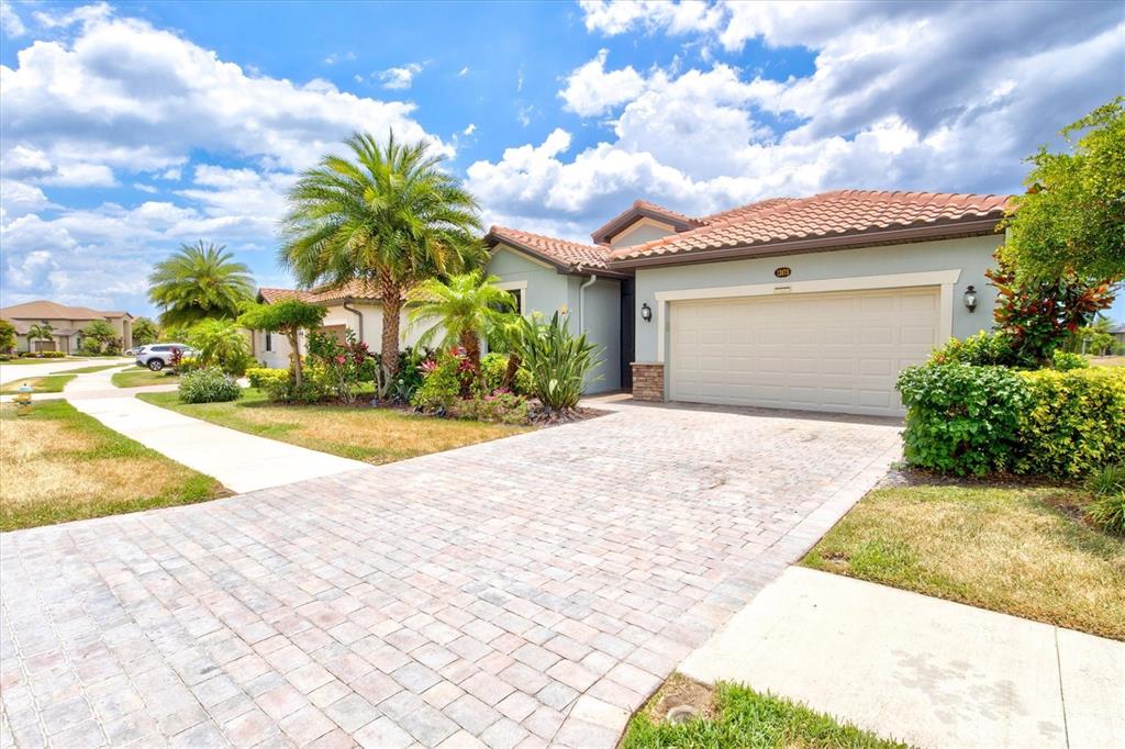 12675 Richezza Drive Venice, FL 34293 - Photo 60 of 60 a view of a backyard of the house