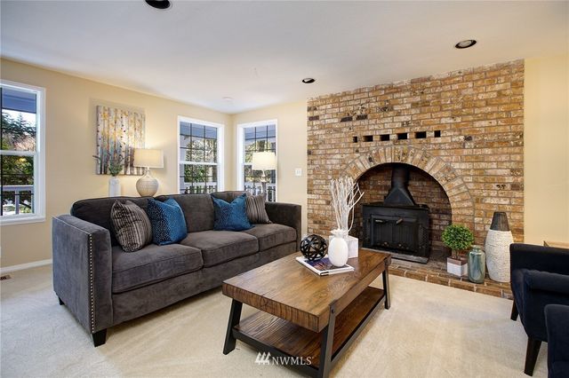 $1,060,000 | 14125 165th Avenue Northeast, Woodinville, WA 98072