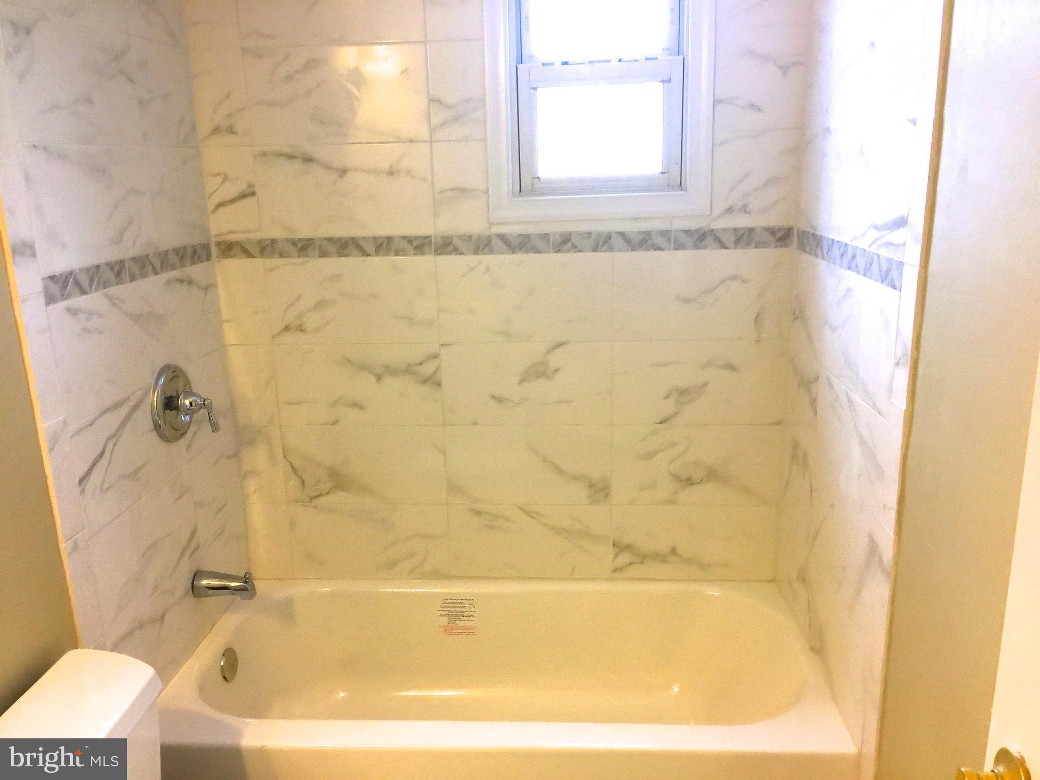 7406 Edsworth Road Baltimore, MD 21222 - Photo 13 of 24 Bath, Upper Level