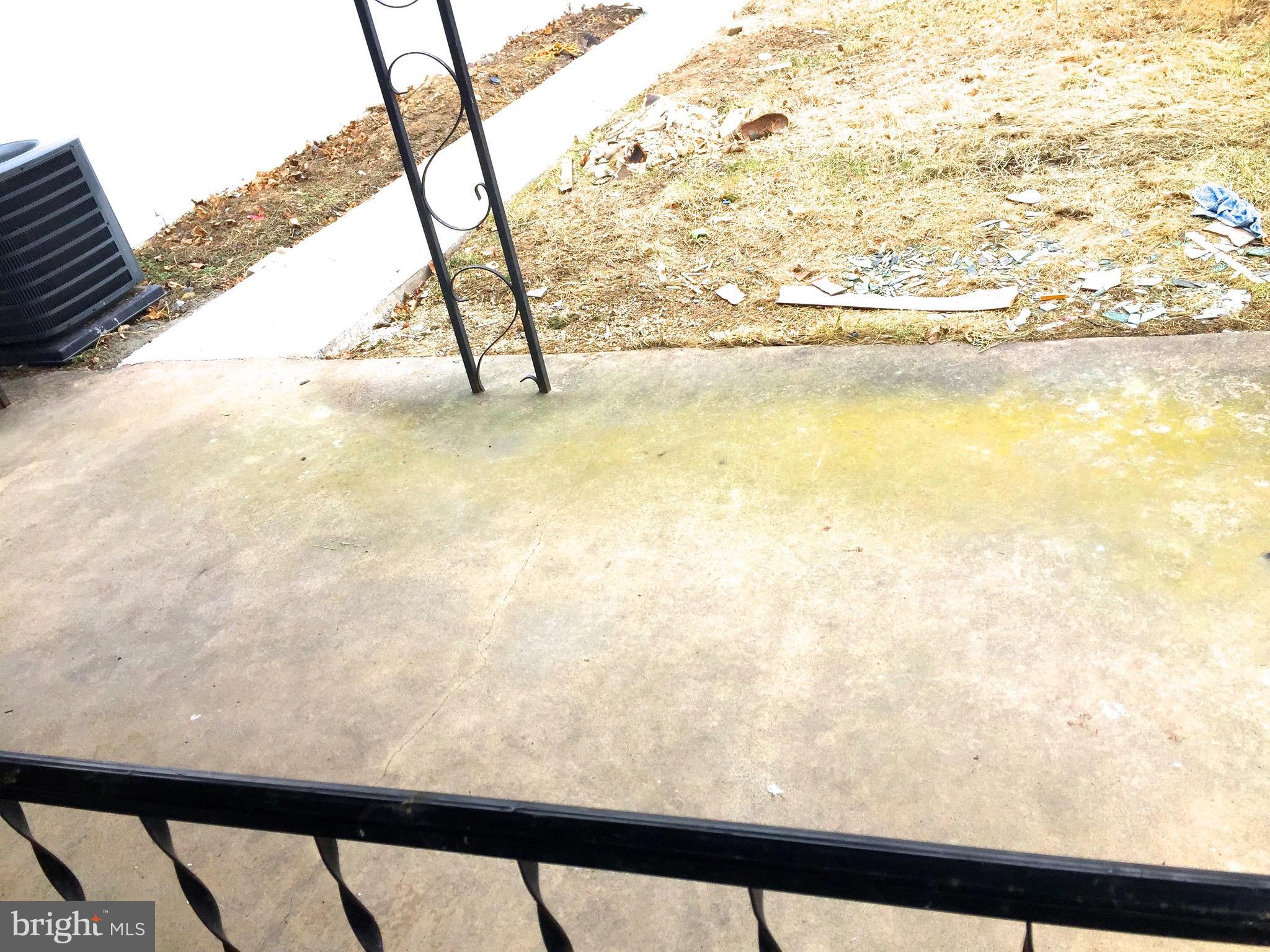 7406 Edsworth Road Baltimore, MD 21222 - Photo 20 of 24 Covered Patio