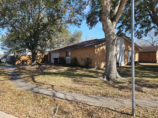 $220,000 | 2207 Gontier Drive, Bay City, TX 77414