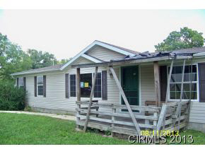 1305 Riverside Drive Huntington, IN 46750 - Photo 1 of 10 Gallery Image 1