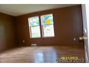 1305 Riverside Drive Huntington, IN 46750 - Photo 4 of 10 Gallery Image 4