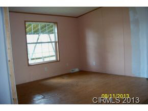1305 Riverside Drive Huntington, IN 46750 - Photo 8 of 10 Gallery Image 8