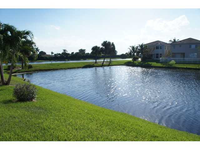 3105 Laurel Ridge Circle Riviera Beach, FL 33404 - Photo 2 of 25 Additional Photo