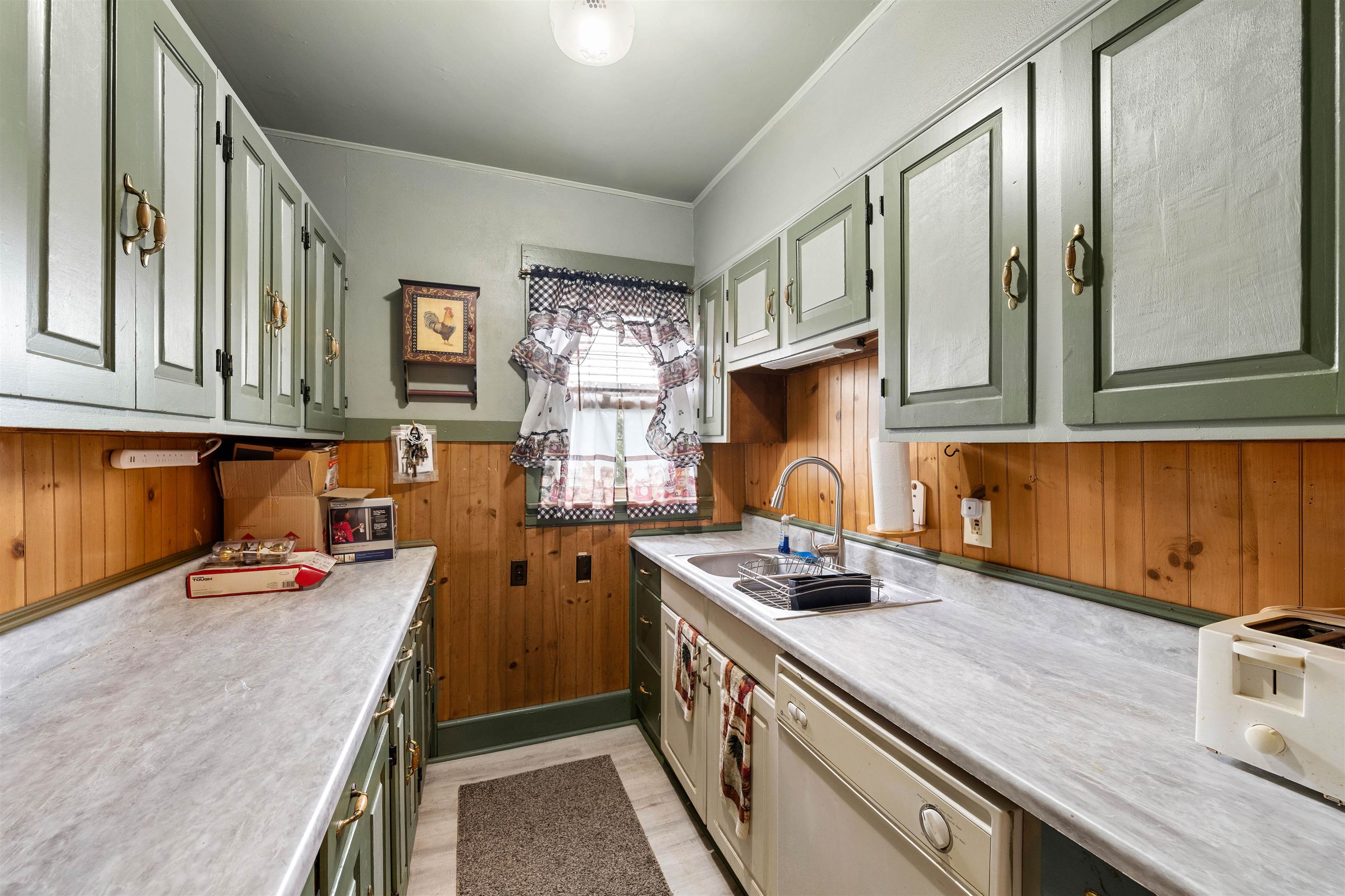 852 Beech Street Manchester, NH 03104 - Photo 27 of 53