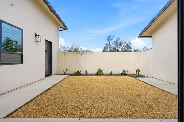 $1,199,000 | 2191 North Linwood Street, Visalia, CA 93291