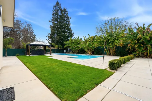 $1,199,000 | 2191 North Linwood Street, Visalia, CA 93291