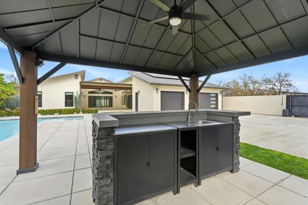 $1,199,000 | 2191 North Linwood Street, Visalia, CA 93291
