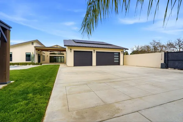$1,199,000 | 2191 North Linwood Street, Visalia, CA 93291