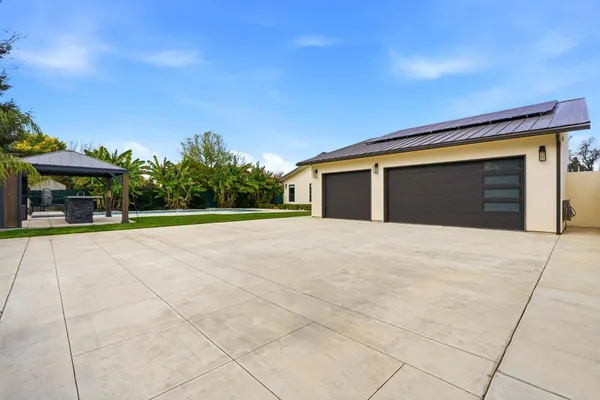 $1,199,000 | 2191 North Linwood Street, Visalia, CA 93291