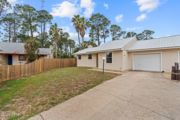 $1,800 | 6420 Sunset Drive, Unit B, Panama City, FL 32408