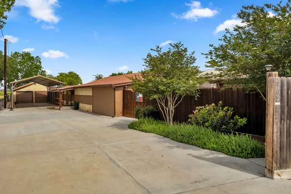 $245,000 | 202 County Road 6B, Lake City, TX 78368