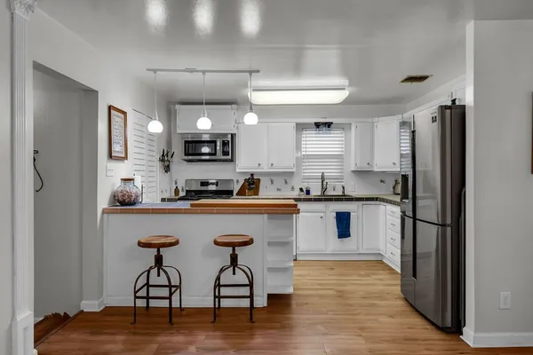 $245,000 | 202 County Road 6B, Lake City, TX 78368