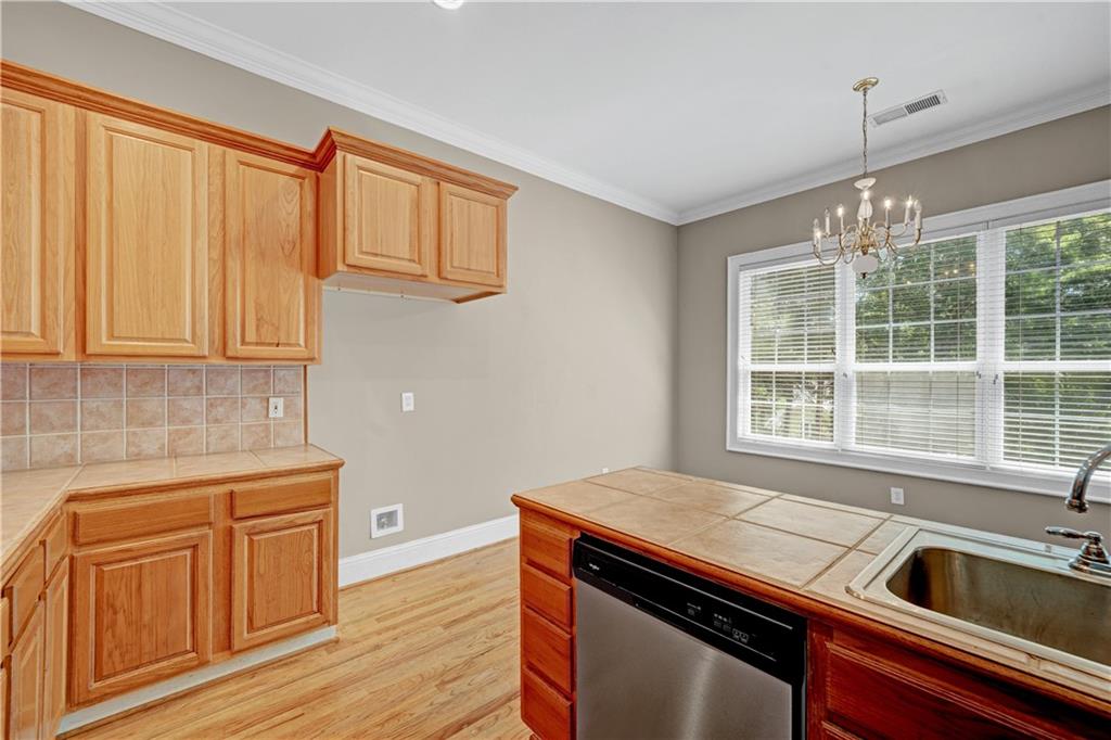 1566 Greyson Ridge Northeast Marietta, GA 30062 - Photo 10 of 52