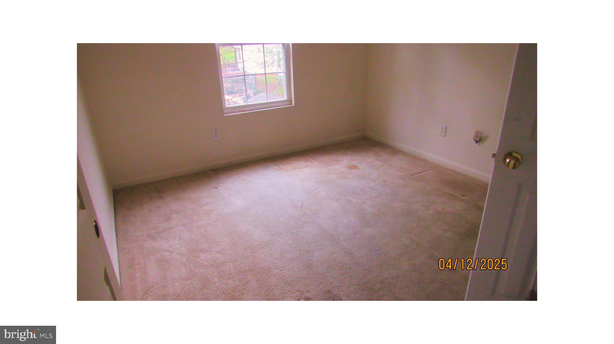 225 56th Place Northeast Washington, DC 20019 - Photo 18 of 30 3RD LEVEL 3RD BEDROOM