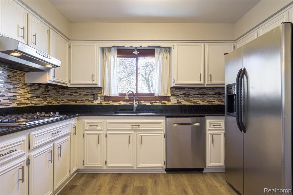 733 Timberline Drive Rochester Hills, MI 48309 - Photo 26 of 62