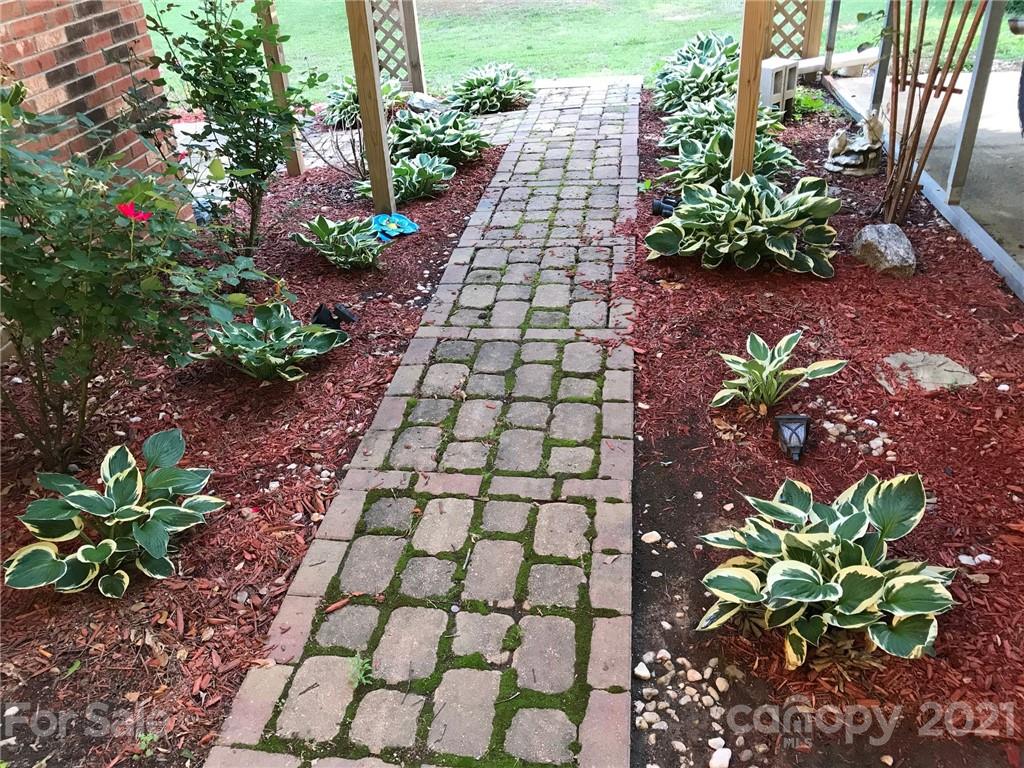 282 Cowans Ford Road Stanley, NC 28164 - Photo 3 of 25 Gallery Image 3