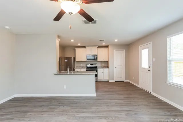 $1,445 | 3119 Begonia Bend, San Antonio, TX 78222