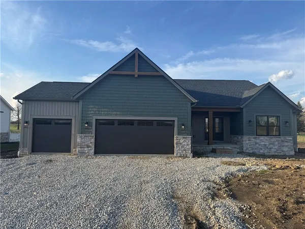 $729,900 | 2601 Lake Center Street Northwest, Uniontown, OH 44685