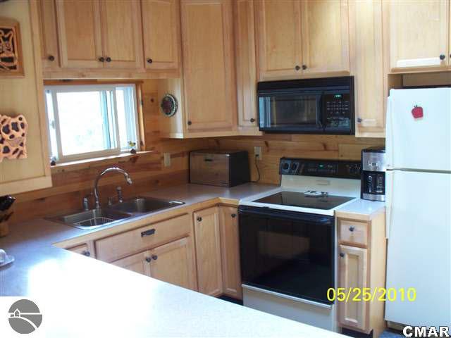 4816 Ridge Road Lake, MI 48632 - Photo 19 of 21 1774015-18.JPG