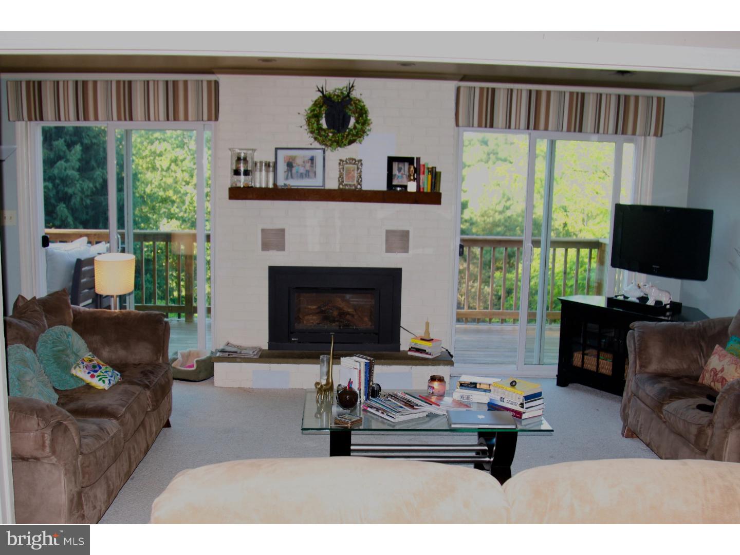 39 Karen Court Lititz, PA 17543 - Photo 3 of 19 Gallery Image 3