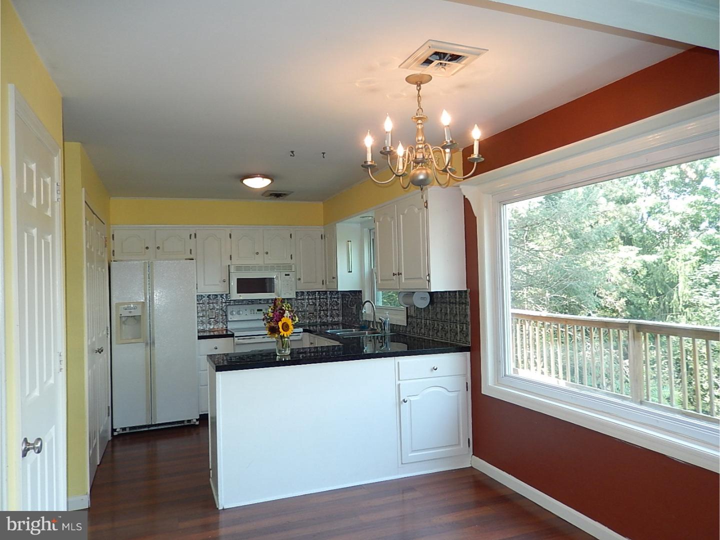 39 Karen Court Lititz, PA 17543 - Photo 8 of 19 Gallery Image 8