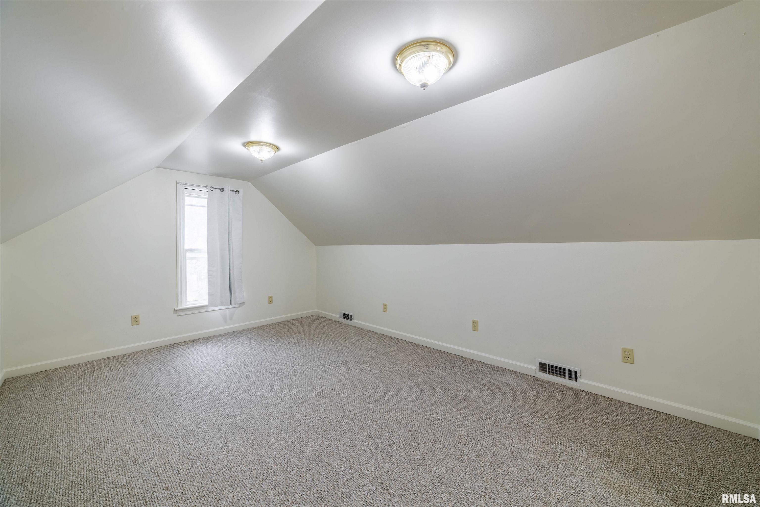 732 South 15th Street Quincy, IL 62301 - Photo 14 of 17