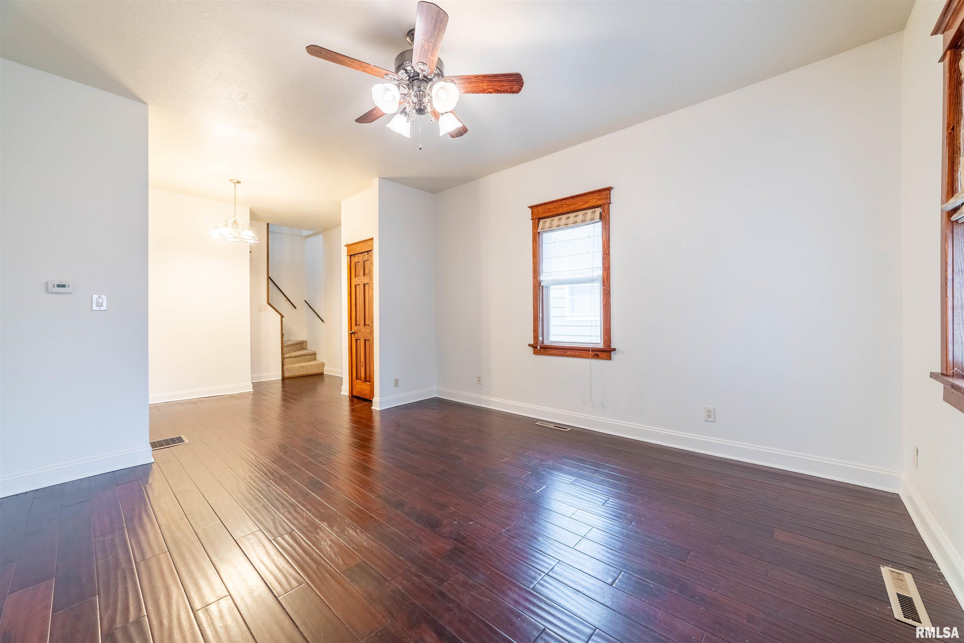 732 South 15th Street Quincy, IL 62301 - Photo 3 of 17