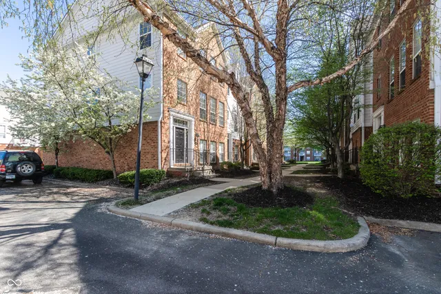 $319,900 | 420 Beverly Court, Carmel, IN 46032