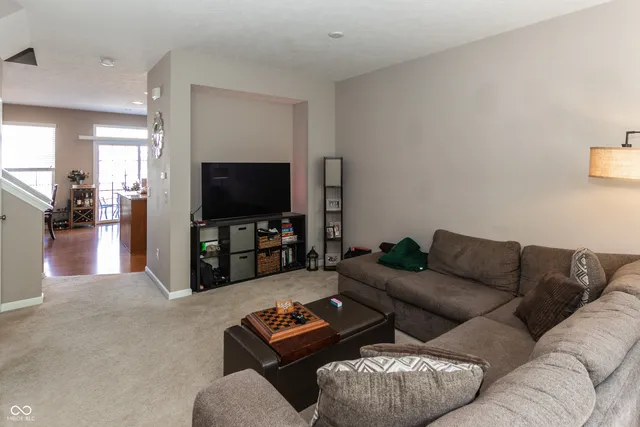 $319,900 | 420 Beverly Court, Carmel, IN 46032