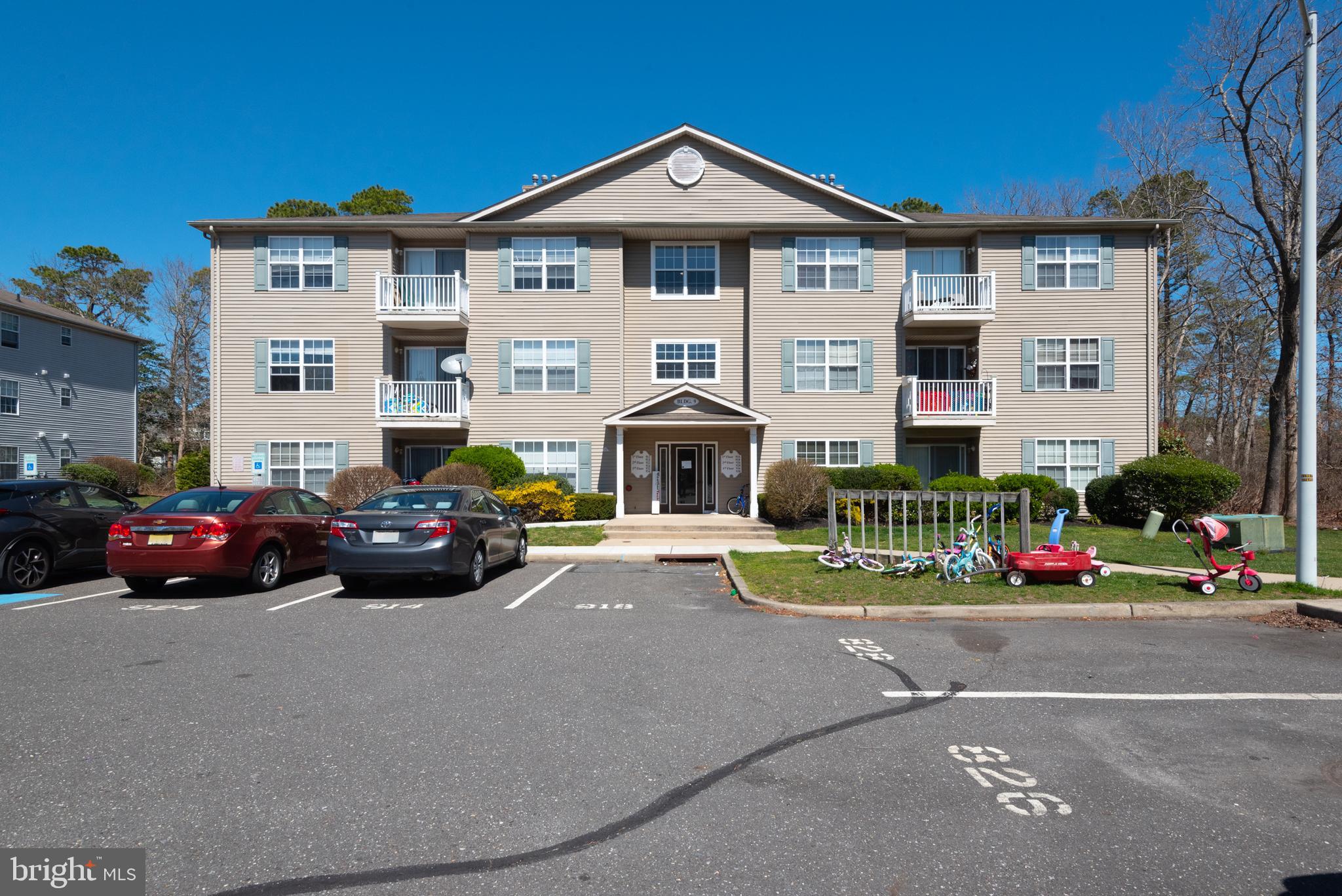 938 Pine Valley Court Tuckerton, NJ 08087 - Photo 1 of 20