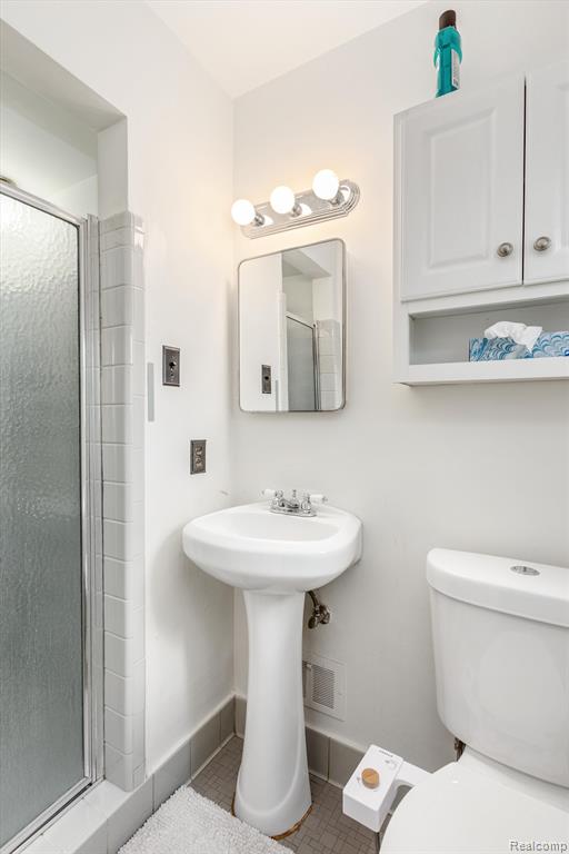 16227 Reedmere Avenue Beverly Hills, MI 48025 - Photo 17 of 28