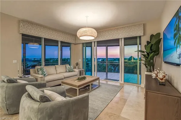 $4,375,000 | 4151 Gulf Shore Boulevard North, Unit 605, Naples, FL 34103