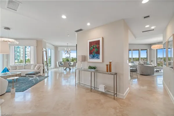 $4,375,000 | 4151 Gulf Shore Boulevard North, Unit 605, Naples, FL 34103