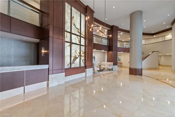 $4,375,000 | 4151 Gulf Shore Boulevard North, Unit 605, Naples, FL 34103