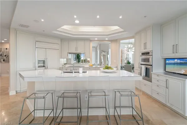 $4,375,000 | 4151 Gulf Shore Boulevard North, Unit 605, Naples, FL 34103