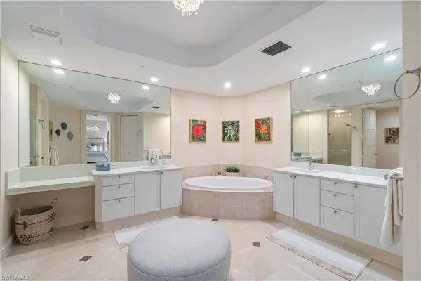 $4,375,000 | 4151 Gulf Shore Boulevard North, Unit 605, Naples, FL 34103