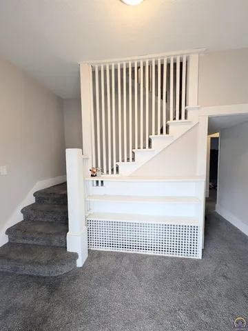 $205,900 | 1127 Washington Street, Emporia, KS 66801