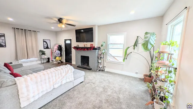 $205,900 | 1127 Washington Street, Emporia, KS 66801