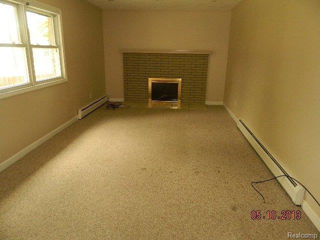 15751 Wick Road Allen Park, MI 48101 - Photo 11 of 19 Family Room