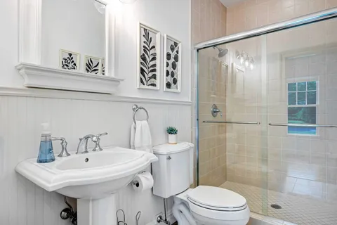 15 Cedar Court, East Hampton, NY 11937