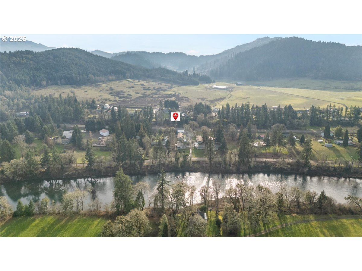 369 Upper Camp Loop Road Roseburg, OR 97470 - Photo 30 of 35