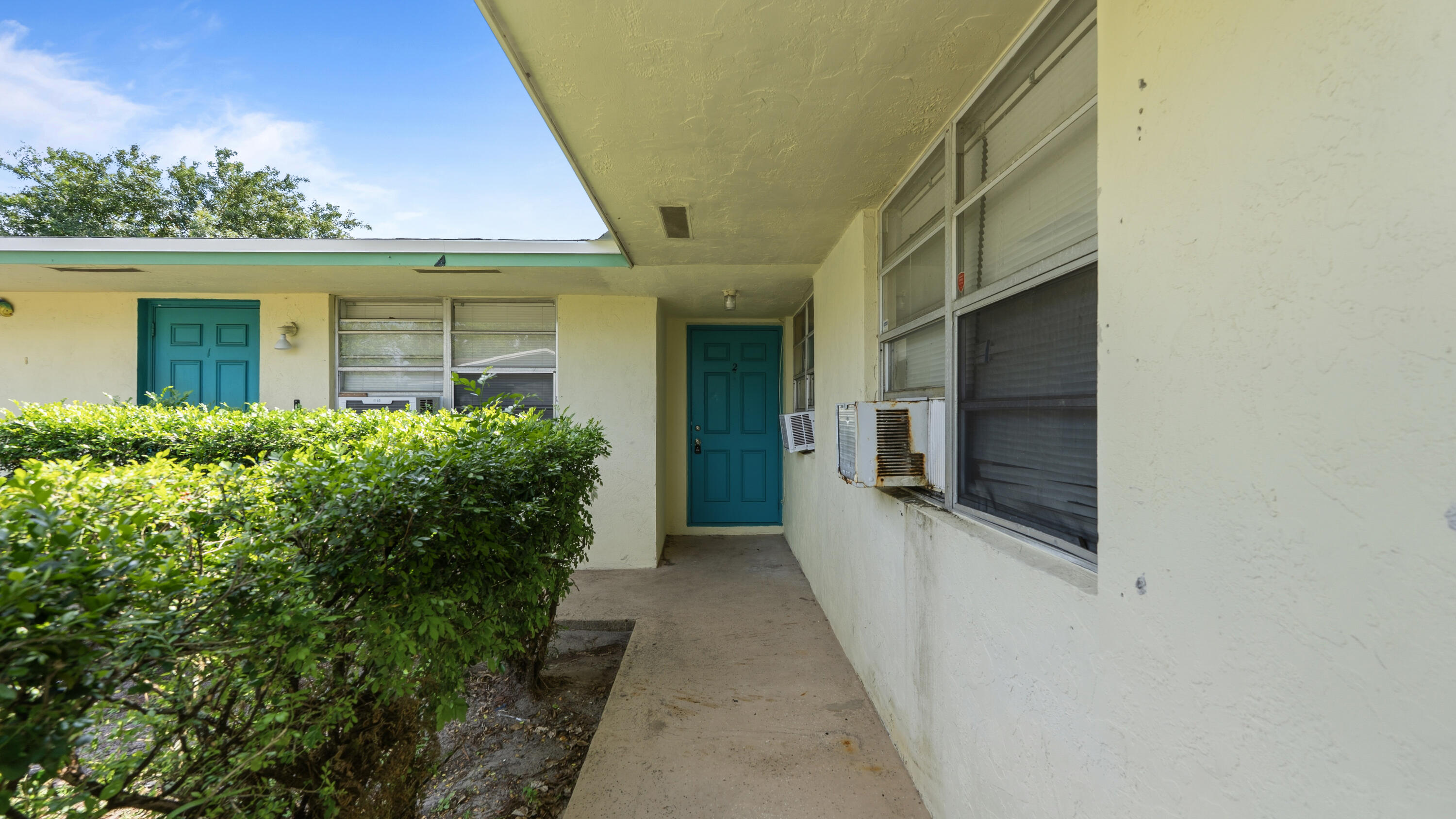 4453 Stevens Road Lake Worth Beach, FL 33461 - Photo 35 of 67 a view of a couches in the balcony