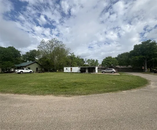 $54,000 | 211 East Railroad Street, Malakoff, TX 75148