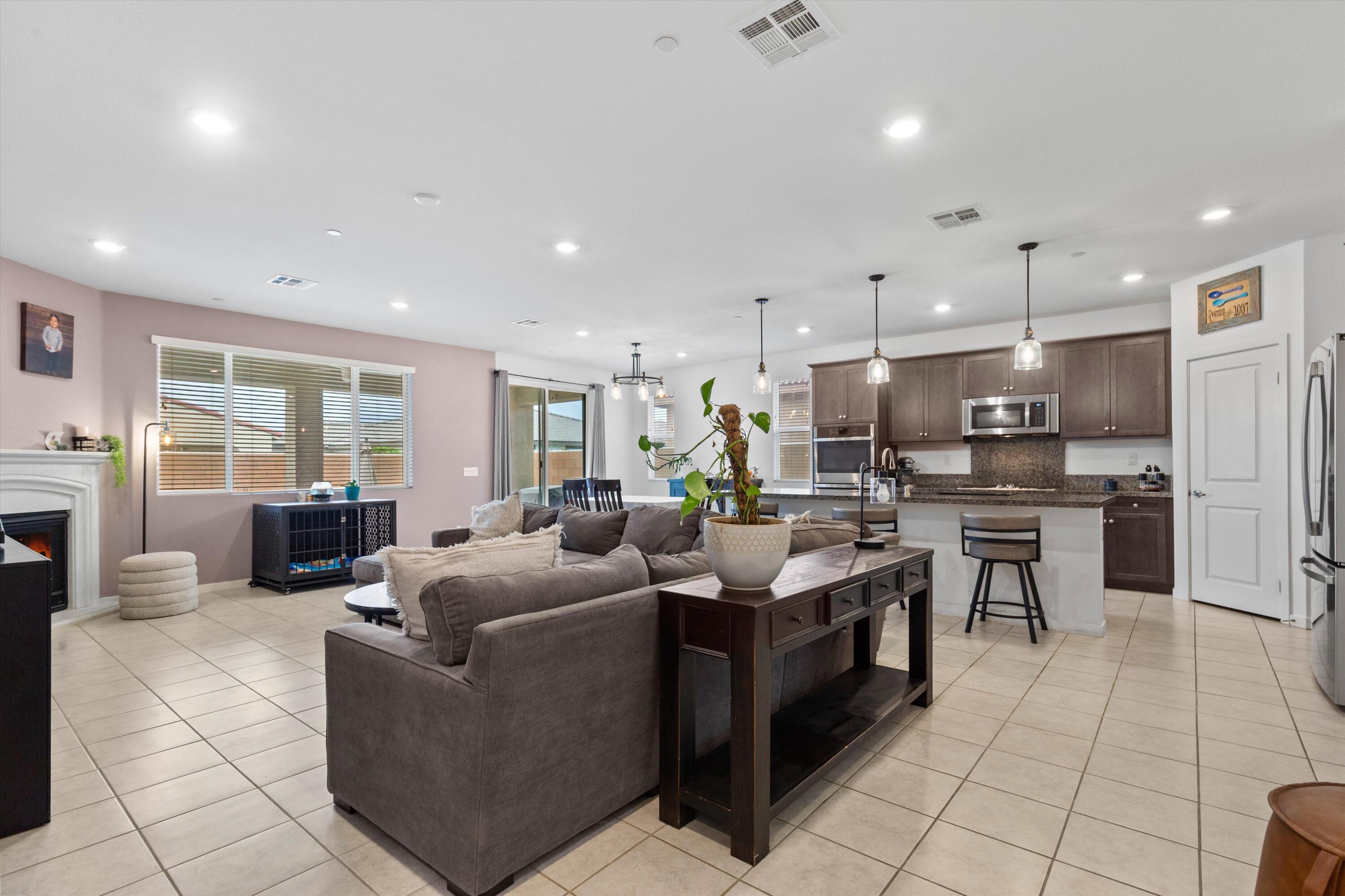 82161 Modena Road Indio, CA 92203 - Photo 5 of 31 05-IMG_7407