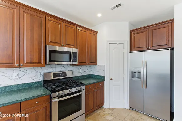 $1,199,999 | 17 Meadow Run Court, Jackson, NJ 08527