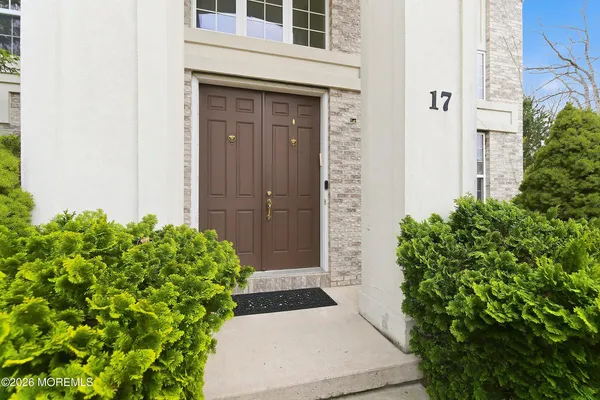 $1,199,999 | 17 Meadow Run Court, Jackson, NJ 08527